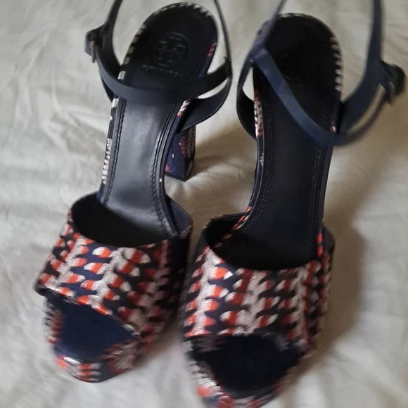 NWOB Tory Burch Solana Jacquard Strappy Platform Sandals Block HeelSize 8.5